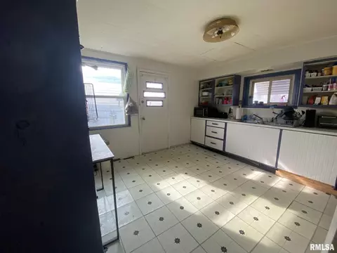 760 S 6th Ave, Canton, IL 61520 photo 7