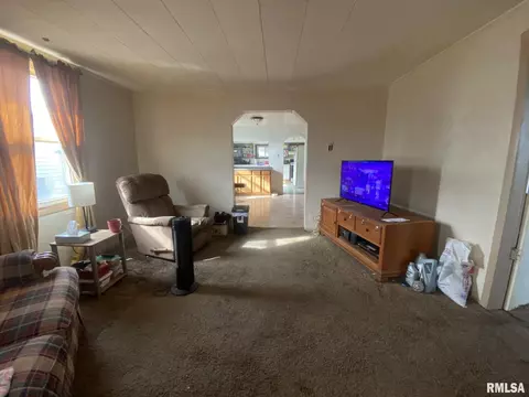 760 S 6th Ave, Canton, IL 61520 photo 4