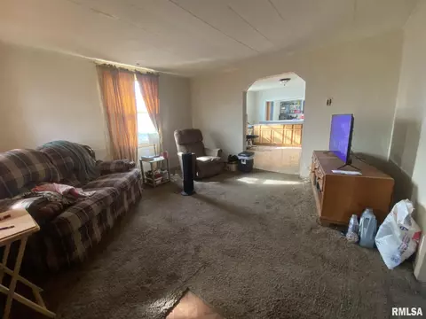 760 S 6th Ave, Canton, IL 61520 photo 3