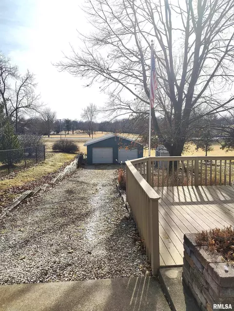 458 W Pine St, Canton, IL 61520 photo 28