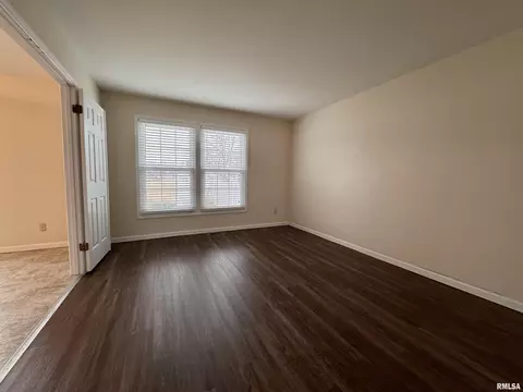 Living - 165 Carriage Hl, Macomb, IL 61455 photo 3 of 3