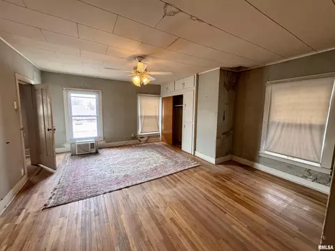 Bedroom - 727 E Jackson St, Macomb, IL 61455 photo 2 of 5