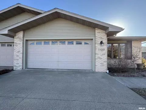 1100 Hawthorn Rdg, Macomb, IL 61455