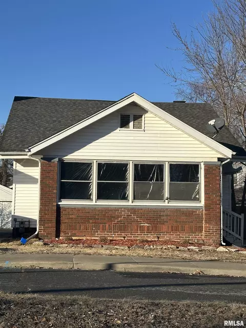 505 W Hanssler Pl, Peoria, IL 61604