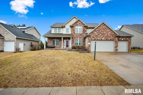 517 S French Dr, Dunlap, IL 61525