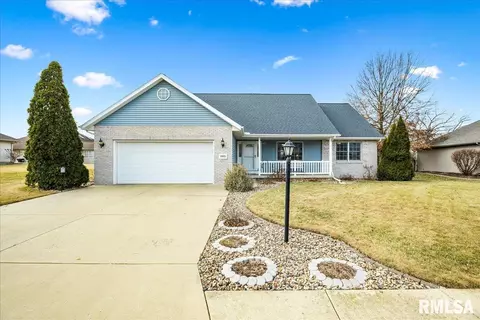 1903 Liberty Ct, Pekin, IL 61554