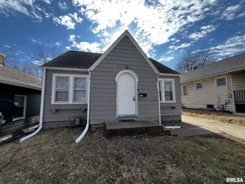 1212 W Nowland Ave, Peoria, IL 61604