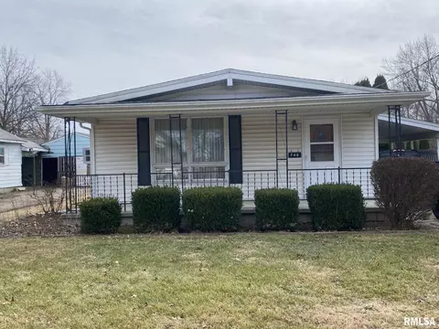 746 W Walnut St, Canton, IL 61520