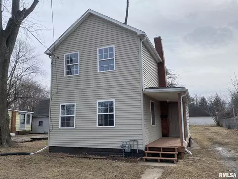 356 W Locust St, Canton, IL 61520