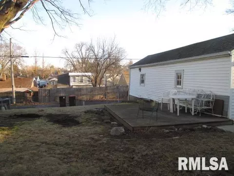 907 E Seneca Pl, Peoria, IL 61603 photo 33