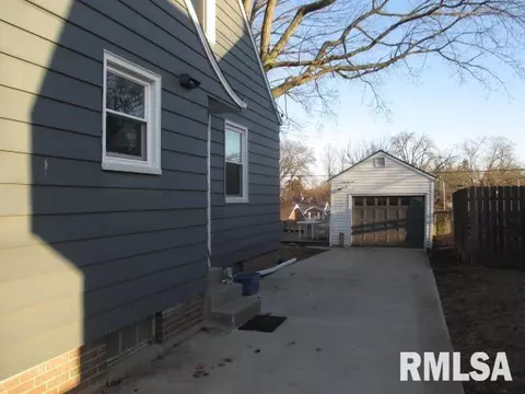 907 E Seneca Pl, Peoria, IL 61603 photo 27