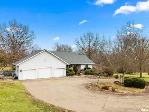 10425 Northpoint Rd, Tremont, IL 61568