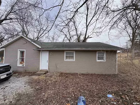 531 W Orchard Dr, Macomb, IL 61455 photo 2