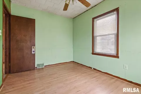 607 N State St, Roanoke, IL 61561 photo 19