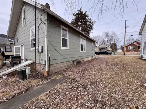 437 W Pierce St, Macomb, IL 61455 photo 19