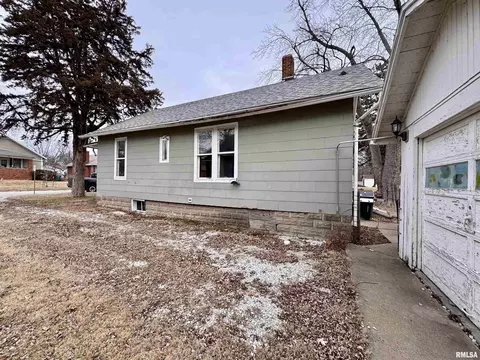 437 W Pierce St, Macomb, IL 61455 photo 21