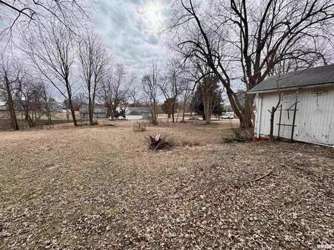 437 W Pierce St, Macomb, IL 61455 photo 24