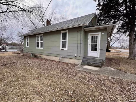 437 W Pierce St, Macomb, IL 61455 photo 18