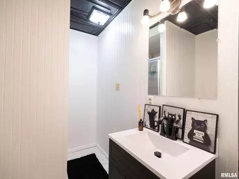 Bath - 9435 W Buckingham Ct, Mapleton, IL 61547 photo 5 of 5
