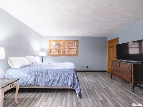Bedroom - 9435 W Buckingham Ct, Mapleton, IL 61547 photo 3 of 7
