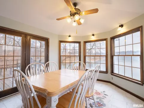 Dining - 9435 W Buckingham Ct, Mapleton, IL 61547 photo 5 of 9