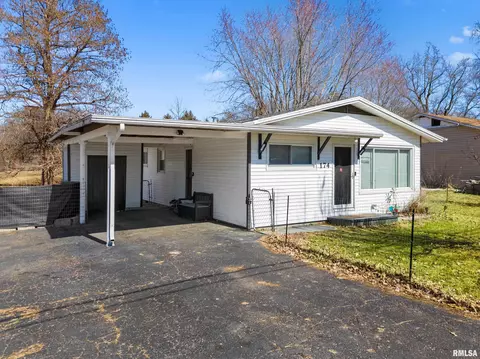 174 Francis St, Groveland, IL 61535