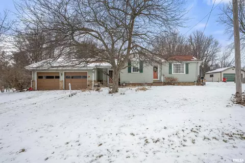 405 E Cypress St, Elmwood, IL 61529