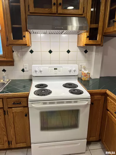 Kitchen - 131 E Broadway St, Ipava, IL 61441 photo 3 of 4