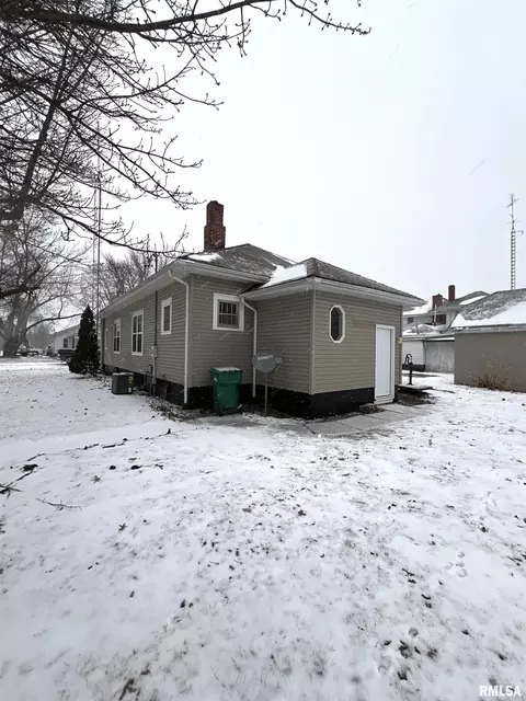 Other - 131 E Broadway St, Ipava, IL 61441 photo 2 of 27