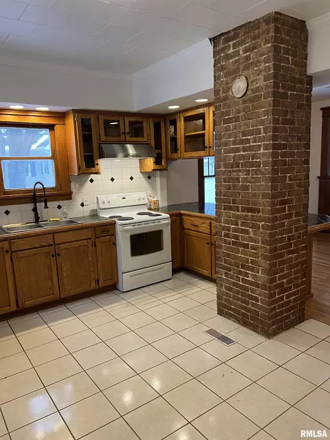 Kitchen - 131 E Broadway St, Ipava, IL 61441 photo 2 of 4