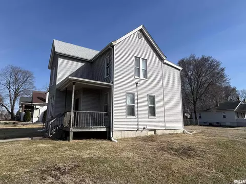 Exterior - 400 E Corrington Ave, Peoria, IL 61603 photo 3 of 5