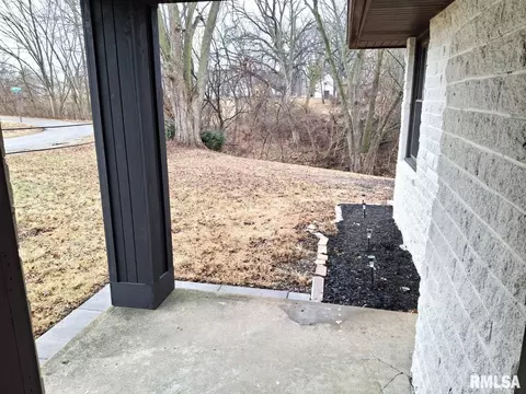 300 E 4th St, Saint David, IL 61563 photo 16
