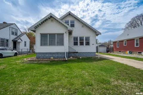 612 E Adams St, Morton, IL 61550