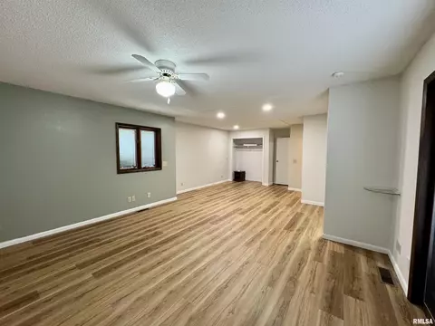 Living - 5 Indian Trail Rd, Macomb, IL 61455 photo 7 of 8