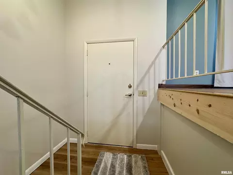 Entry Way - 5 Indian Trail Rd, Macomb, IL 61455 photo 1 of 3