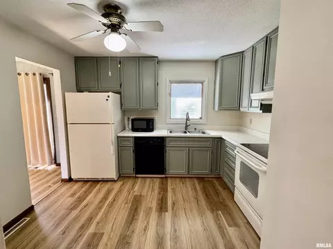 Kitchen - 5 Indian Trail Rd, Macomb, IL 61455 photo 1 of 2