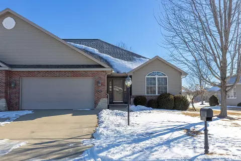 10820 N Dorset St, Peoria, IL 61615