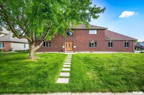 34 Columbine St, Morton, IL 61550