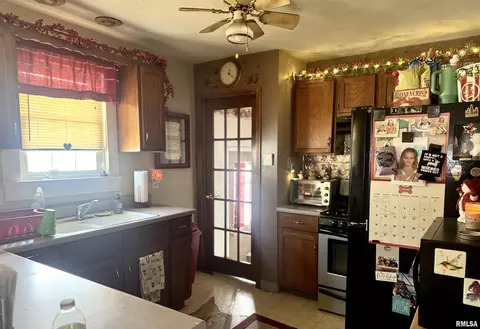 Other - 838 Custer Pl, Canton, IL 61520 photo 4 of 13