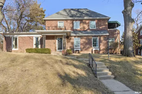 3806 N Northwood Ave, Peoria, IL 61614