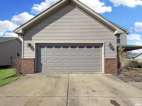 808 Simon St, Washington, IL 61571 photo 4