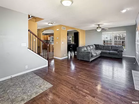 808 Simon St, Washington, IL 61571 photo 6