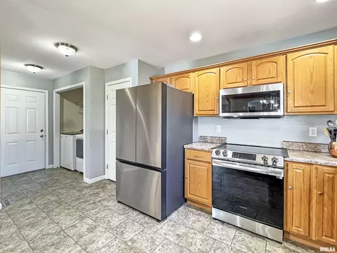 808 Simon St, Washington, IL 61571 photo 12