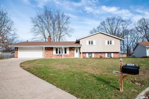 125 Cherbourg Ct, East Peoria, IL 61611