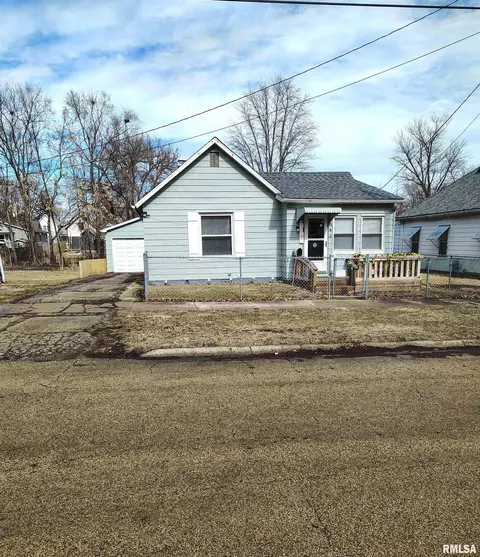845 Anderson Pl, Canton, IL 61520