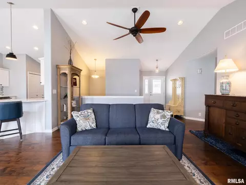 912 Devonshire Rd, Washington, IL 61571 photo 10