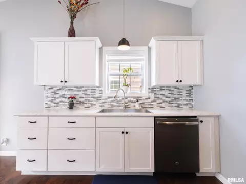 912 Devonshire Rd, Washington, IL 61571 photo 26