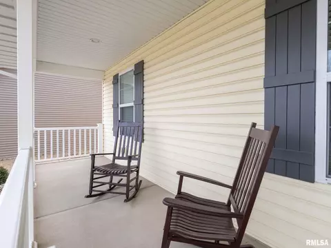 912 Devonshire Rd, Washington, IL 61571 photo 5