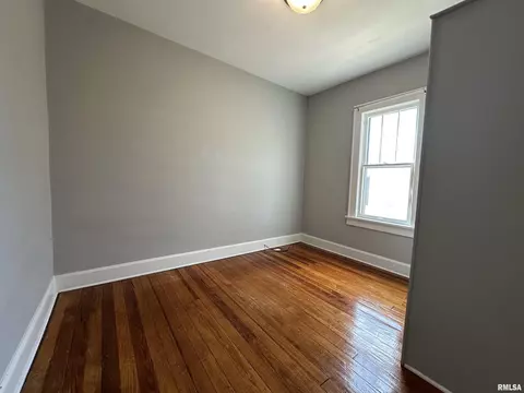Bedroom - 328 E Franklin St, Macomb, IL 61455 photo 2 of 3
