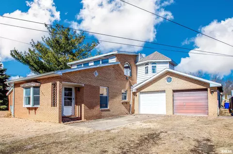 2011 E Longshore Pl, Peoria Heights, IL 61616